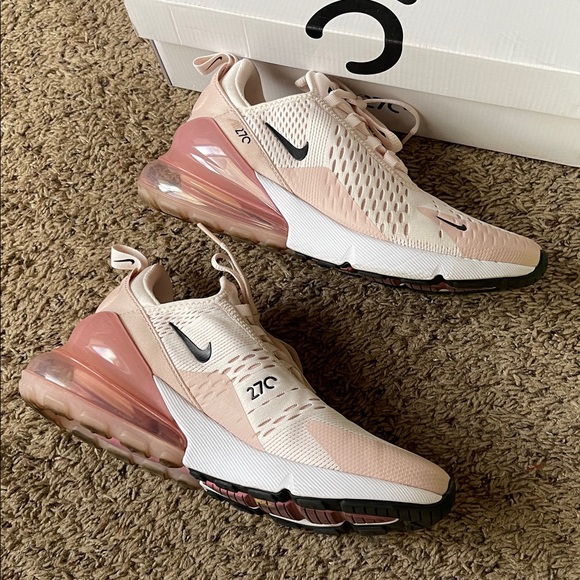 Nike Air Max 270 8.5 - Picture 5 of 10